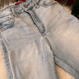 Distressed Guess Women Skinny Jeans